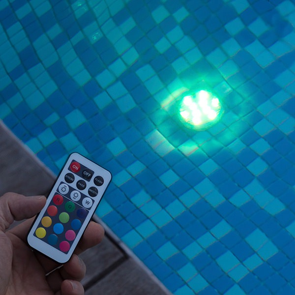 LED RGB submersibil cu telecomanda
