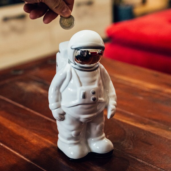 Pusculita astronaut